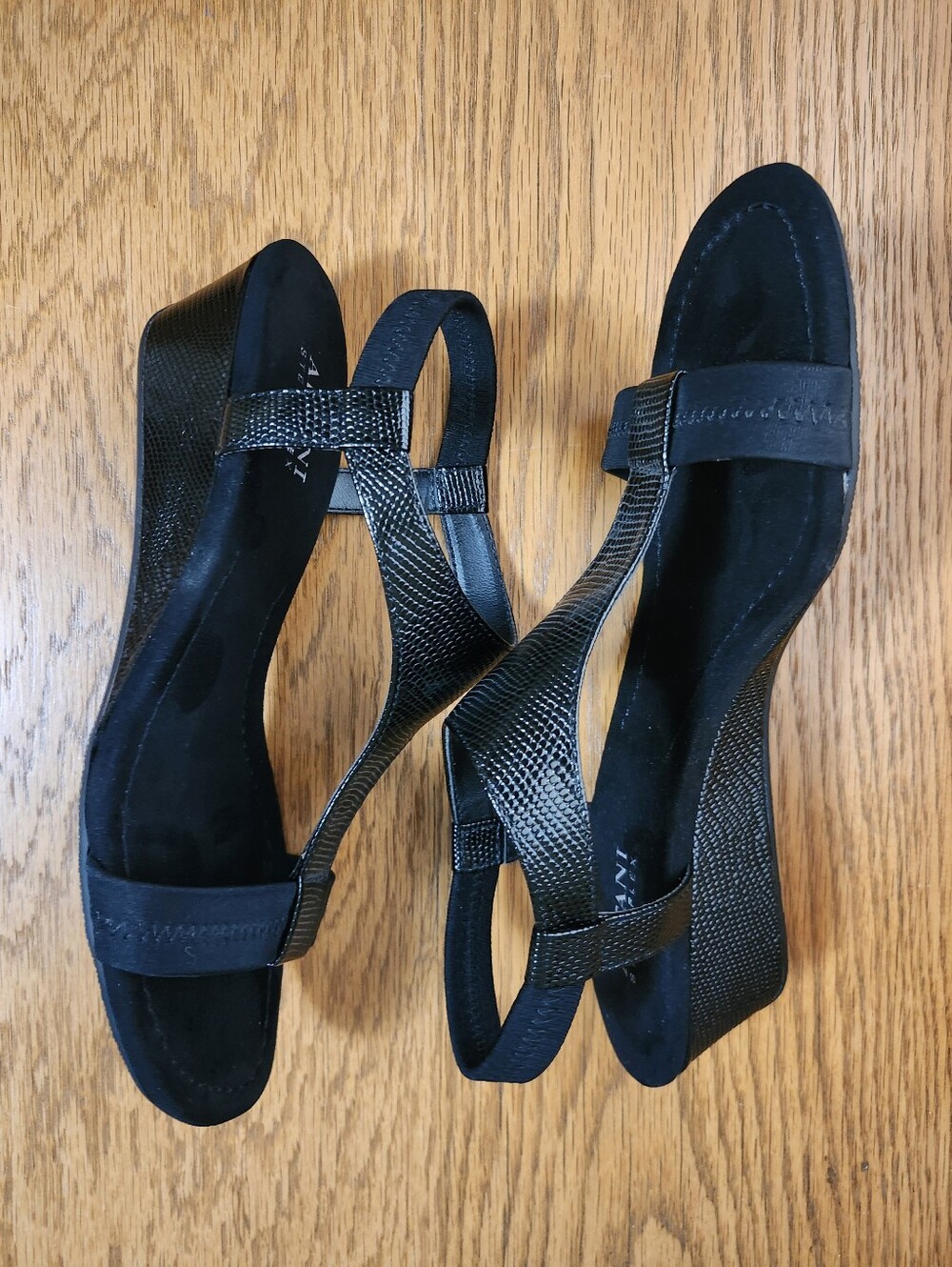 ⬇️-Reduced-Alfani Womens Step Flex Size 7.5 Dress Sandals - Picture 2 of 4